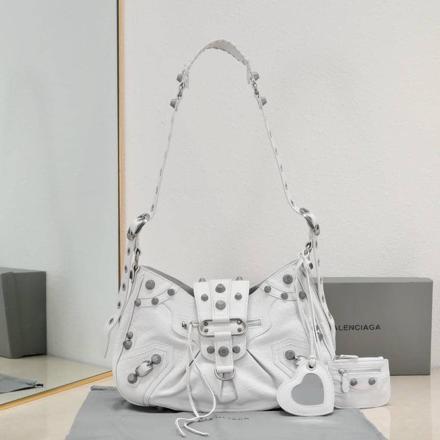Le Cagole Croc-Embossed Bag-4